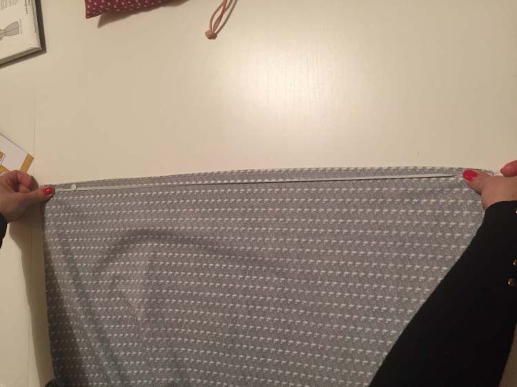 Step 2 Elastic stretched across piece