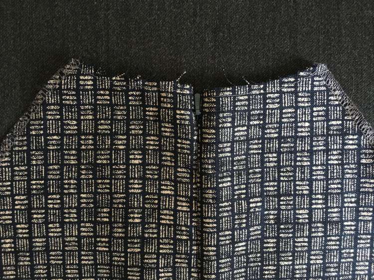 Raglan Adult instructions by The Avid Seamstress